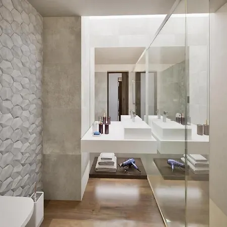 Jupiter - Rooftop & Hotel